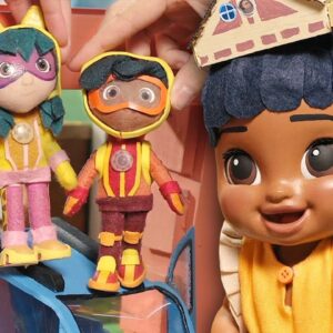 Action Pack Toy Play: Little Sister, GIANT Problem 😨 Netflix Jr