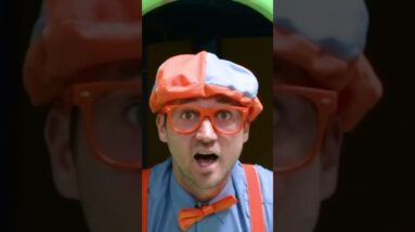 Blippi Learns Colors at the Indoor Playground 🔵 🟢 🔴! #Shorts